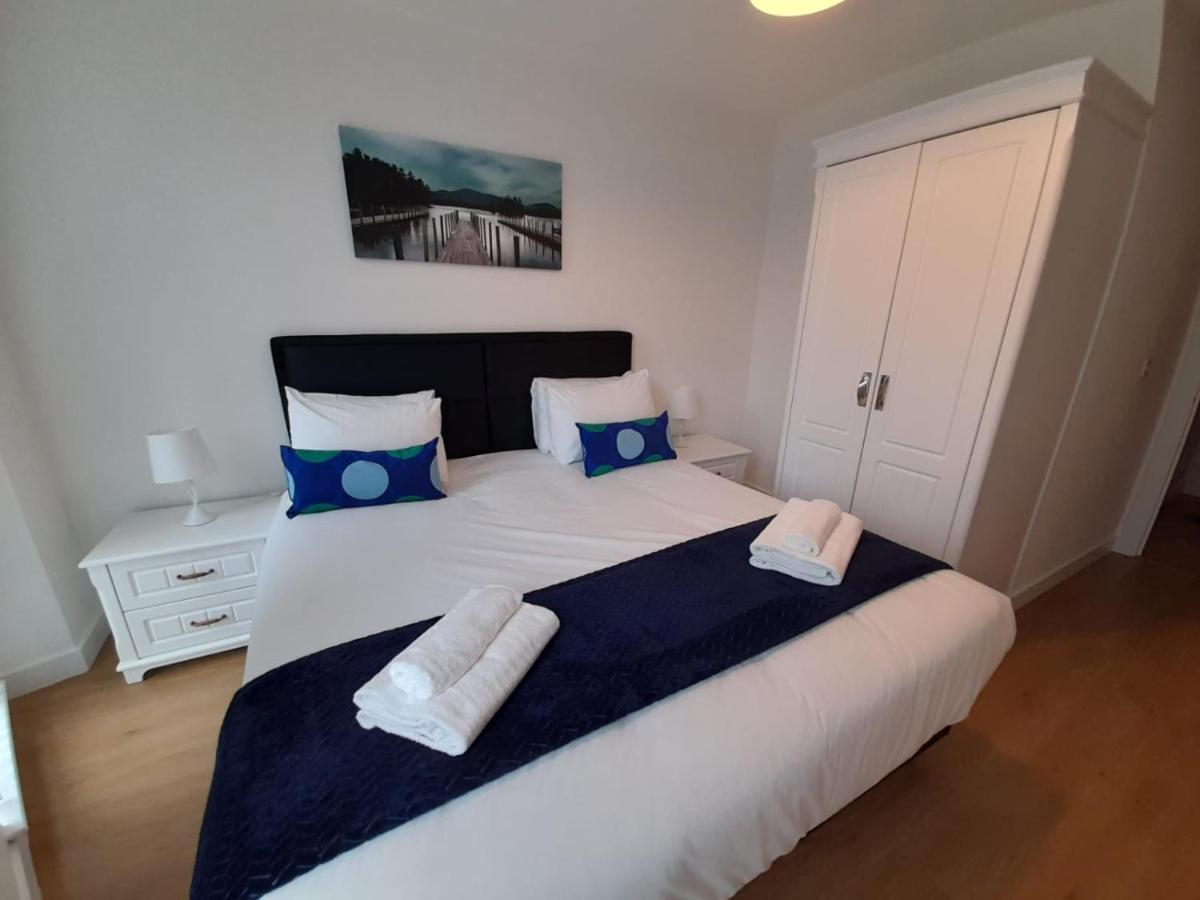 Berks Luxury Serviced Apartments , Free Parking, Free Gym And Free Wifi Брэкнэлл Экстерьер фото