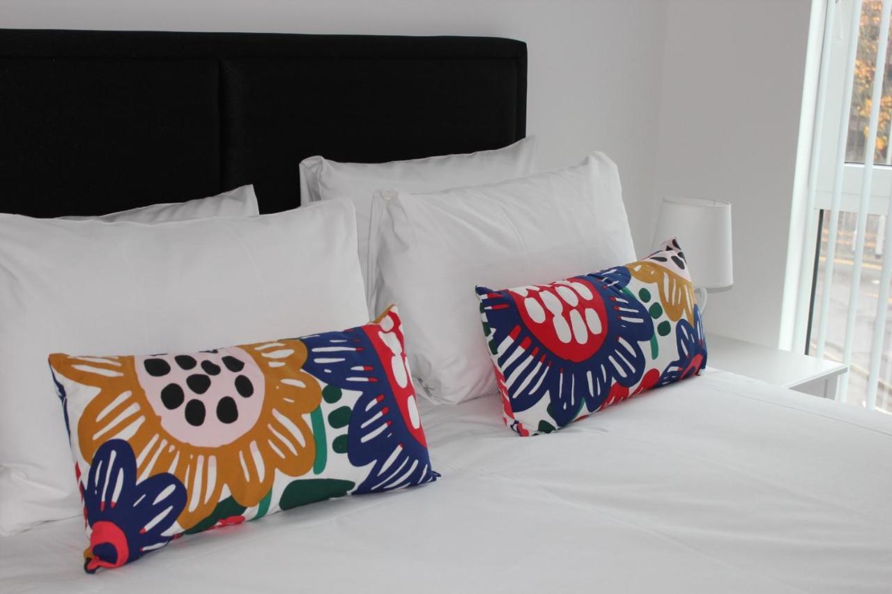 Berks Luxury Serviced Apartments , Free Parking, Free Gym And Free Wifi Брэкнэлл Экстерьер фото