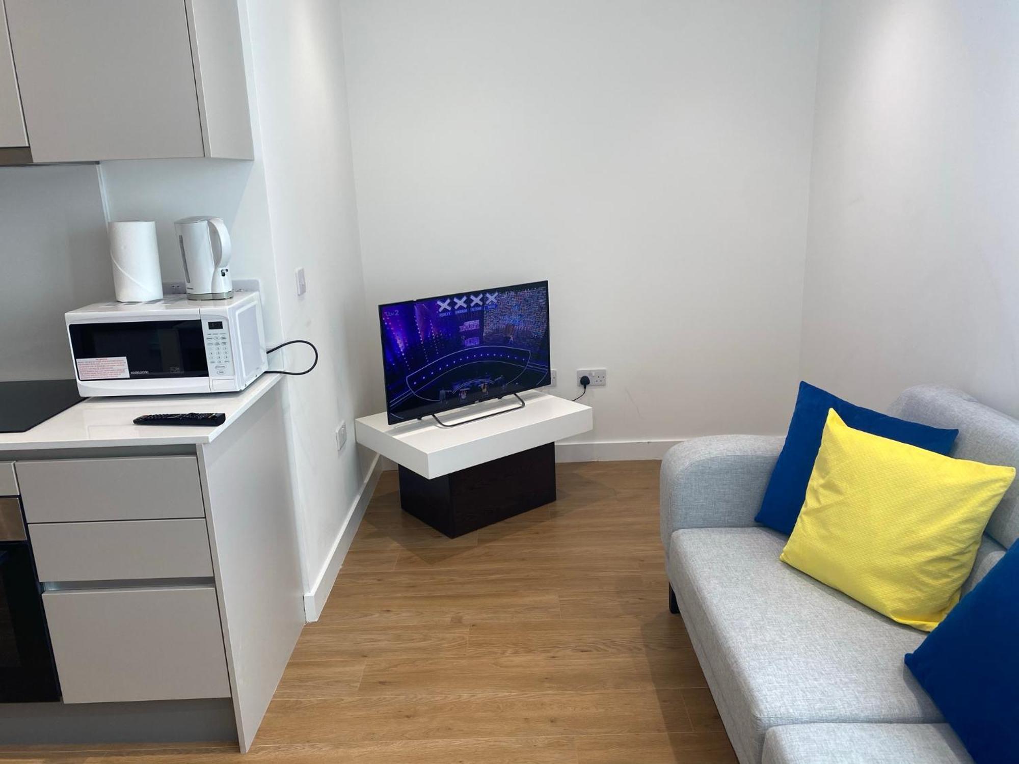 Berks Luxury Serviced Apartments , Free Parking, Free Gym And Free Wifi Брэкнэлл Номер фото